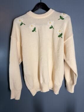 Vintage Beige Sweater Roses Embroidered Size Large